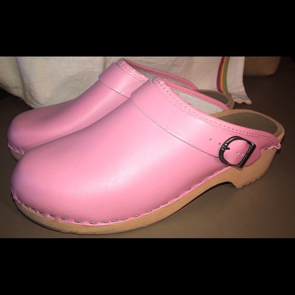 hanna andersson clogs